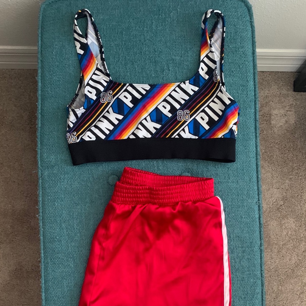 Victoria’s Secret PINK Sports Bra